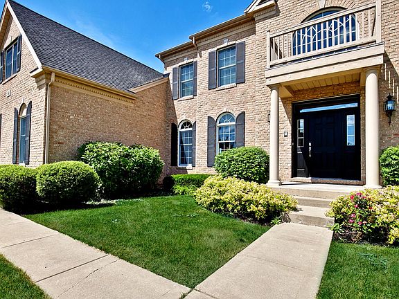2nd image of 8 Turnbury Ct