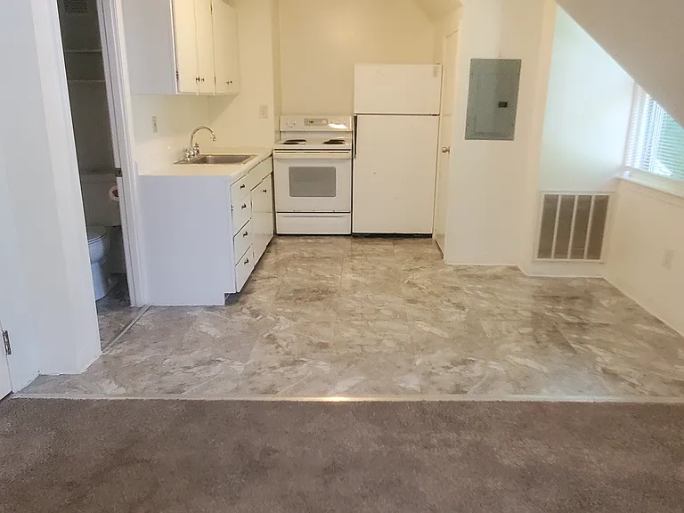 32 Bridge St #3A — Photo 1