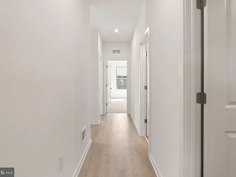 6230 Folly Ln — Photo 35