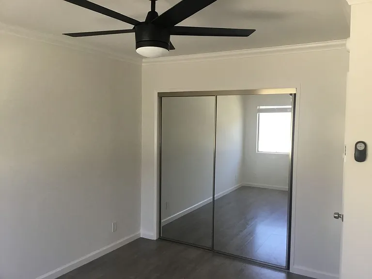 COMPLETELY REMODELED TOWNHOUSE FOR RENT — Photo 13