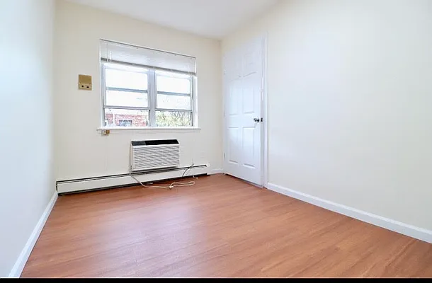 Rented by New York Realty Minimax Inc | media 17