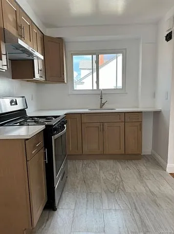 2 bed, 1.0 bath, 2640 sqft, $2,750 — Photo 3