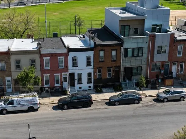 2655 Cedar St, Philadelphia, PA 19125