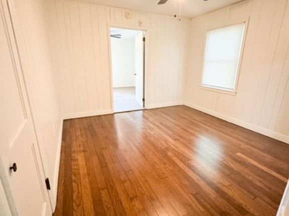 5th image of 1020 W Ashley St