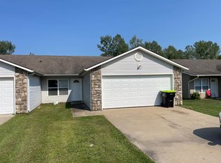 504 Elliott Ln, Knob Noster, MO 65336