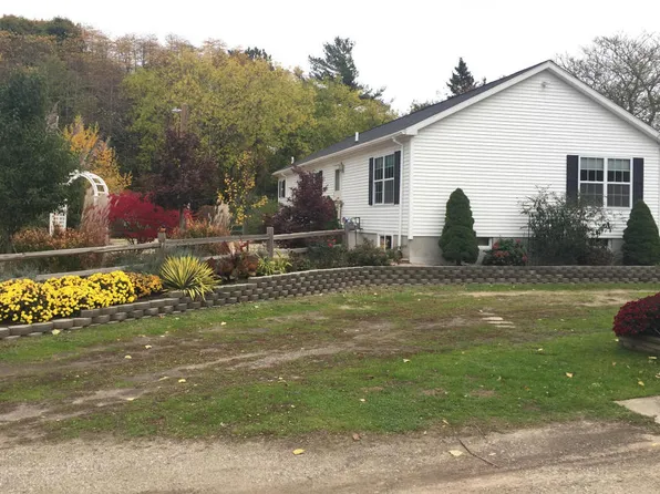 107 S Staffon St #B, Ludington, MI 49431