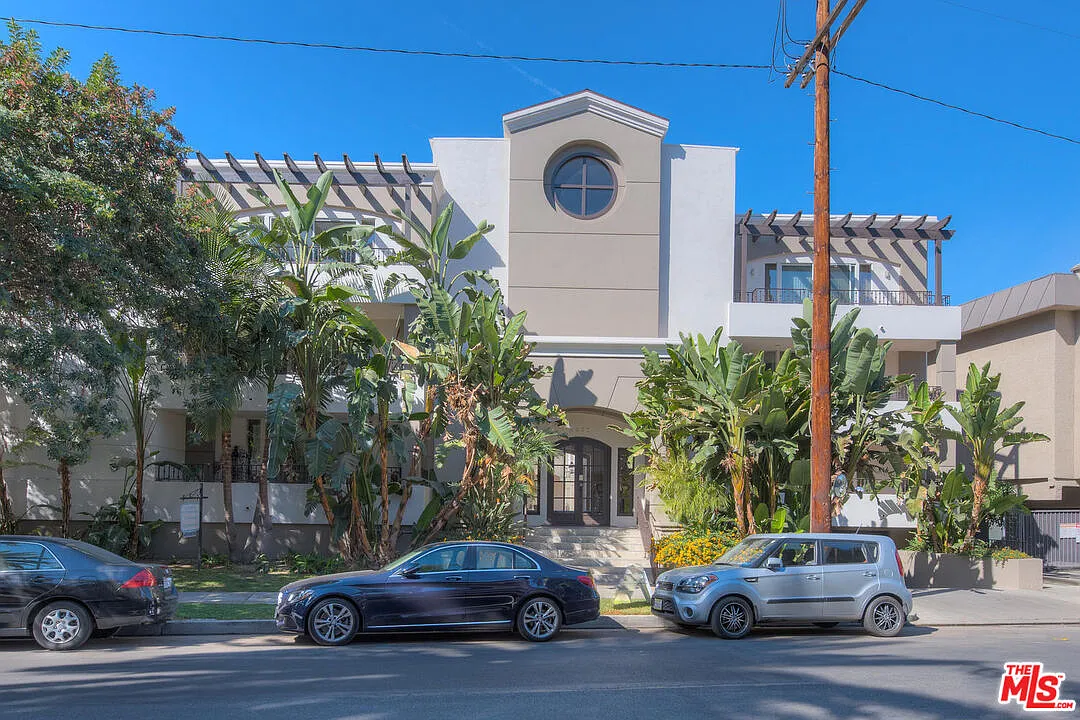 2 bed, 2.0 bath, 1177 sqft, $2,950 — Photo 1