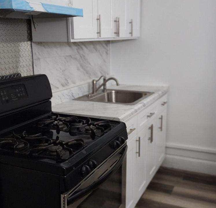 2nd image of 172-23 Jamaica Ave #2