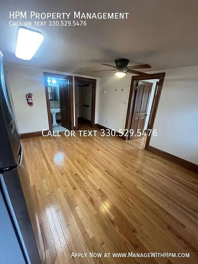 Building Photo - 21 S Highland Ave #8