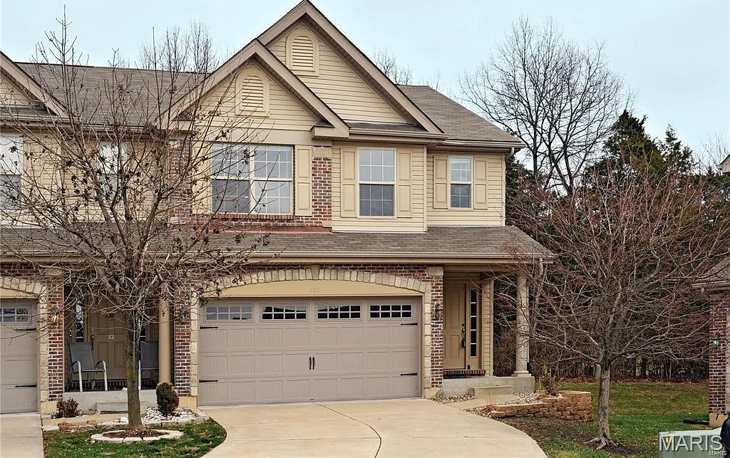 3 bed, 2.5 bath, 1618 sqft, $2,000 — Photo 2