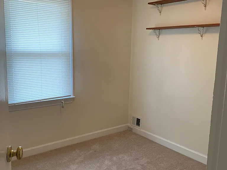 603 Pinewood Rd — Photo 8