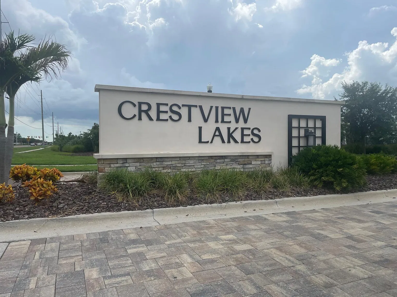 4 bed, 2057 sqft, $2,900 — Photo 1