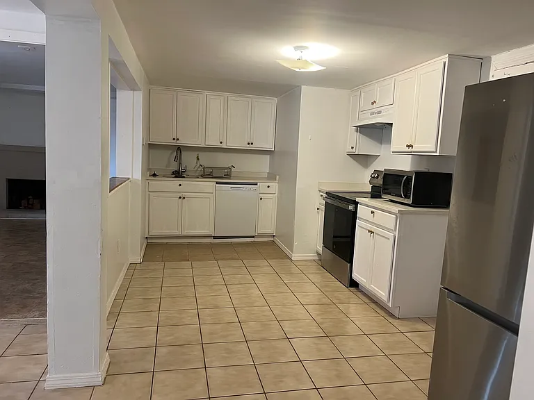 33 Derby Rd #B — Photo 8