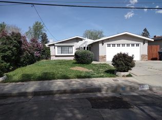 820 Oakwood St, Tehachapi, CA 93561