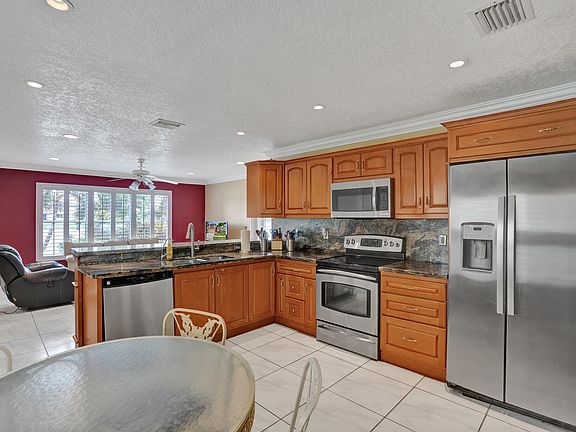 2nd image of 18144 SW 20th Street