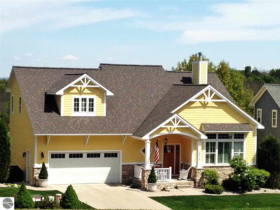 1st image of 10519 Camrose Cir #3