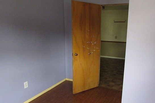 5th image of 207 W Smith St