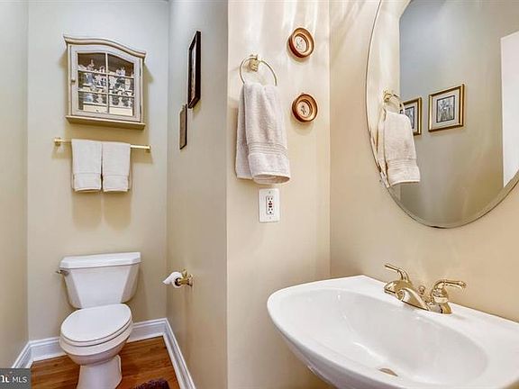 4th image of 105 Smallwood Way