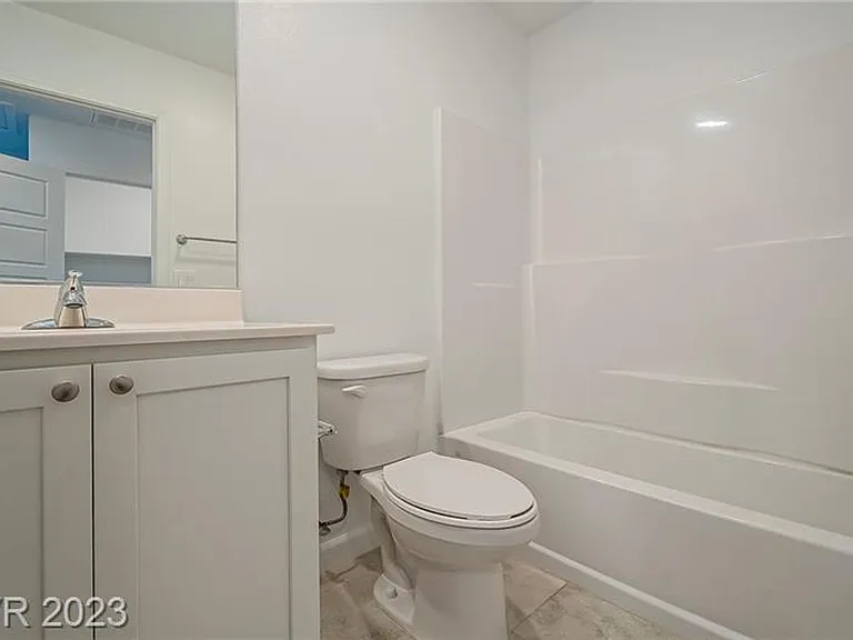 689 Omaggio Pl — Photo 26