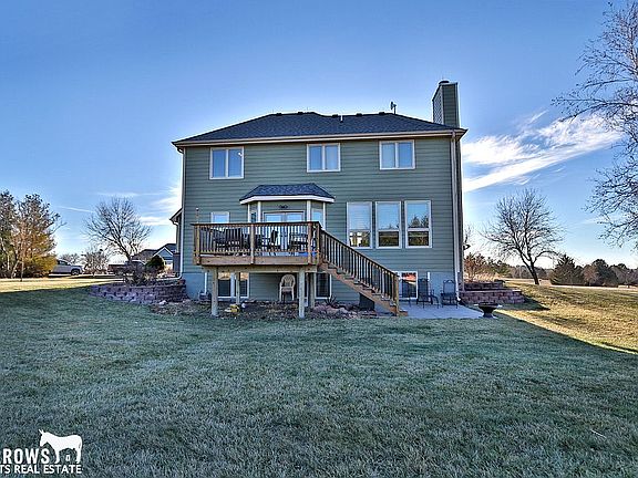 5th image of 707 Maple Dr