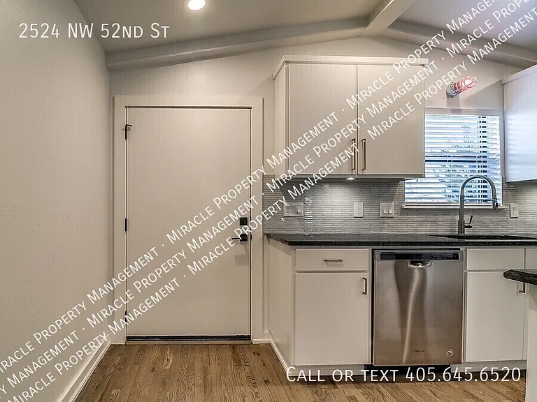 2524 NW 52nd St — Photo 9