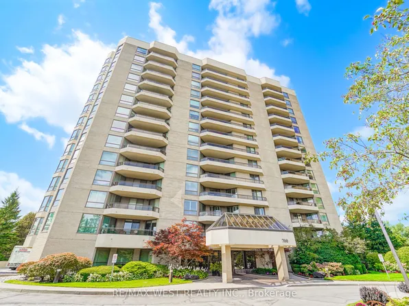 700 Wilson Rd N #305, Oshawa, ON L1G 7T5