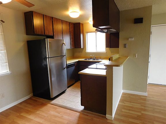 5th image of 801 Sierra Vista Way APT 33