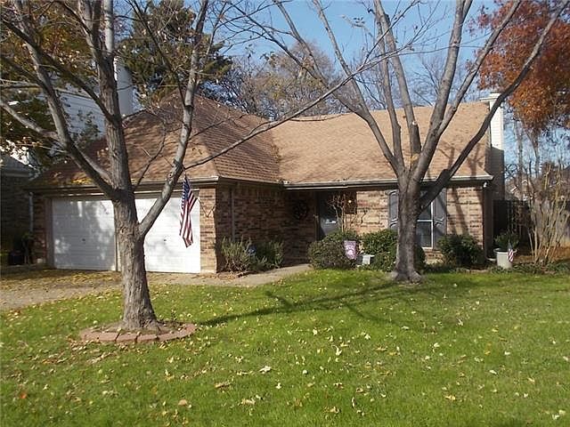 1st image of 209 Wooddale Dr