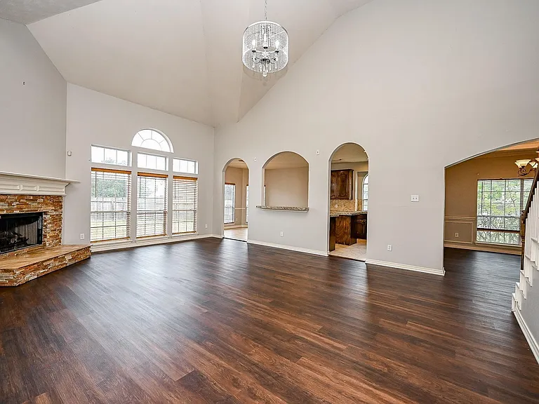 8135 Cove Timbers Ln — Photo 3