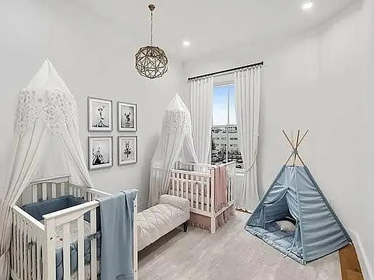 317 Winthrop St #PENTHOUSE — Photo 3