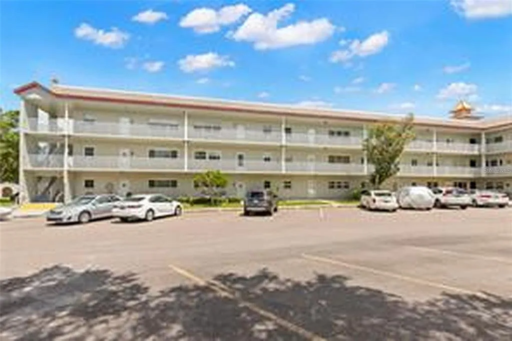 2 bed, 2.0 bath, 1400 sqft, $1,550 — Photo 2