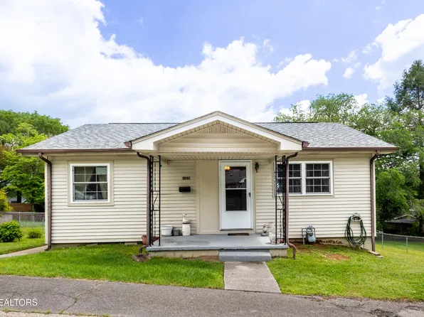 107 Upsal Rd, Oak Ridge, TN 37830