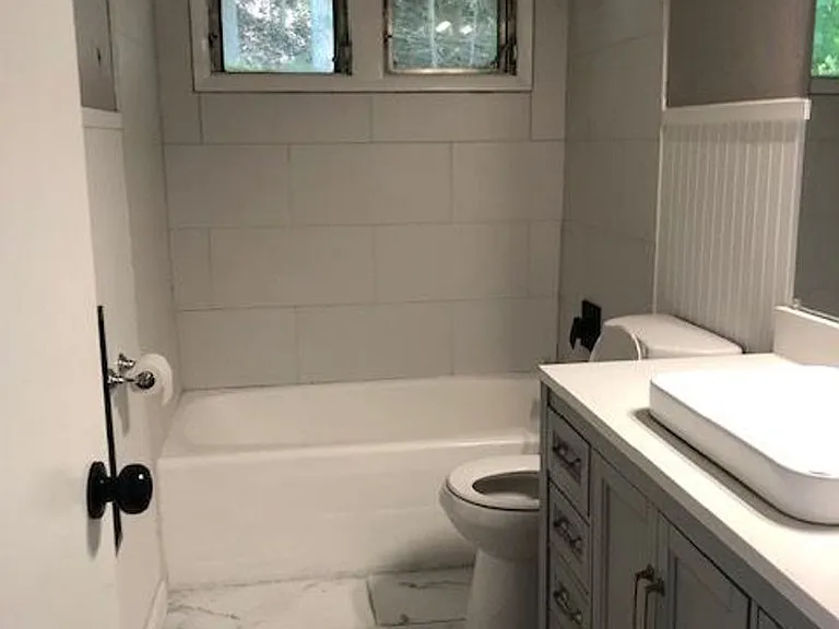 243 W High St — Photo 3