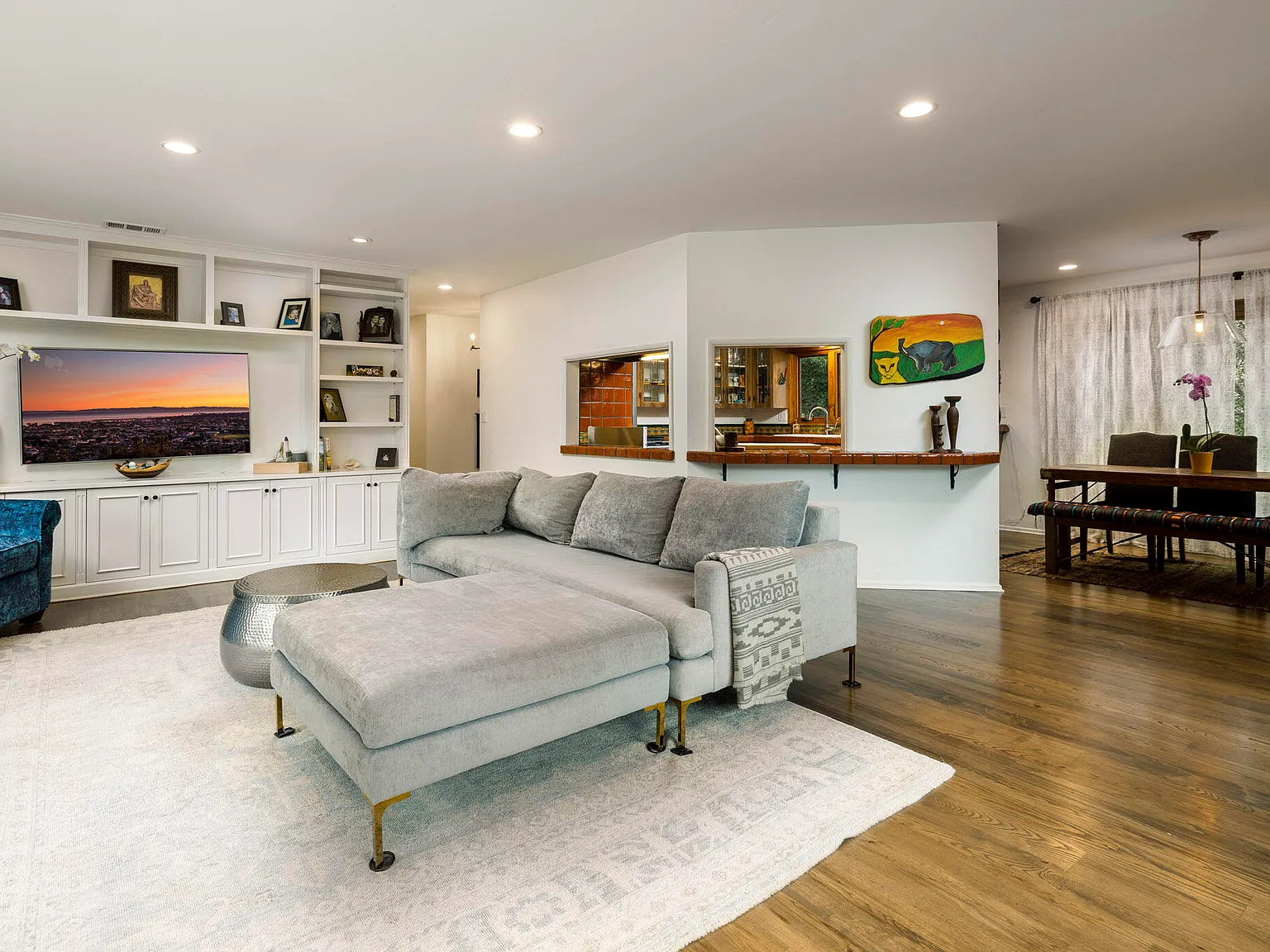 3 bed, 2100 sqft, $14,000 — Photo 3