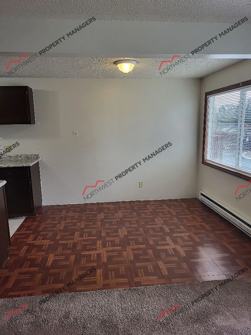 R152A — Photo 4