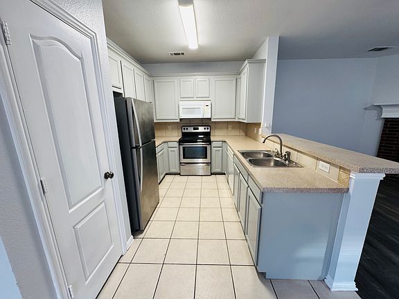 5th image of 5728 Swords Dr