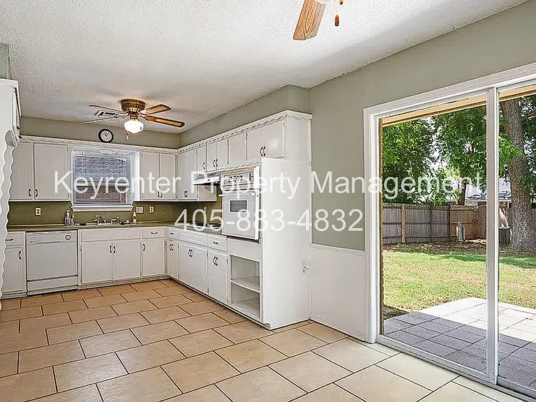 128 Mount Vernon Dr — Photo 5