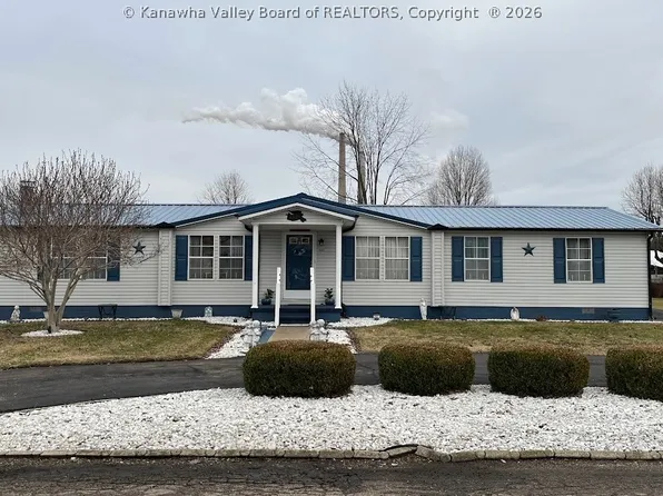 207 Midway Dr, Letart, WV 25253