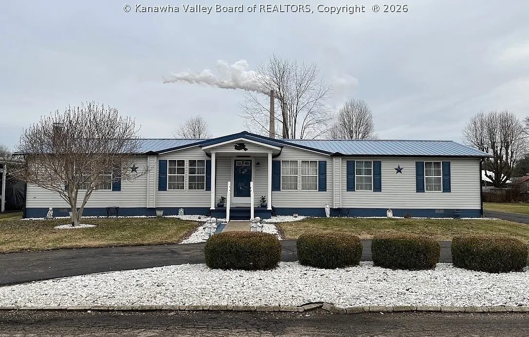 207 Midway Dr photo 1