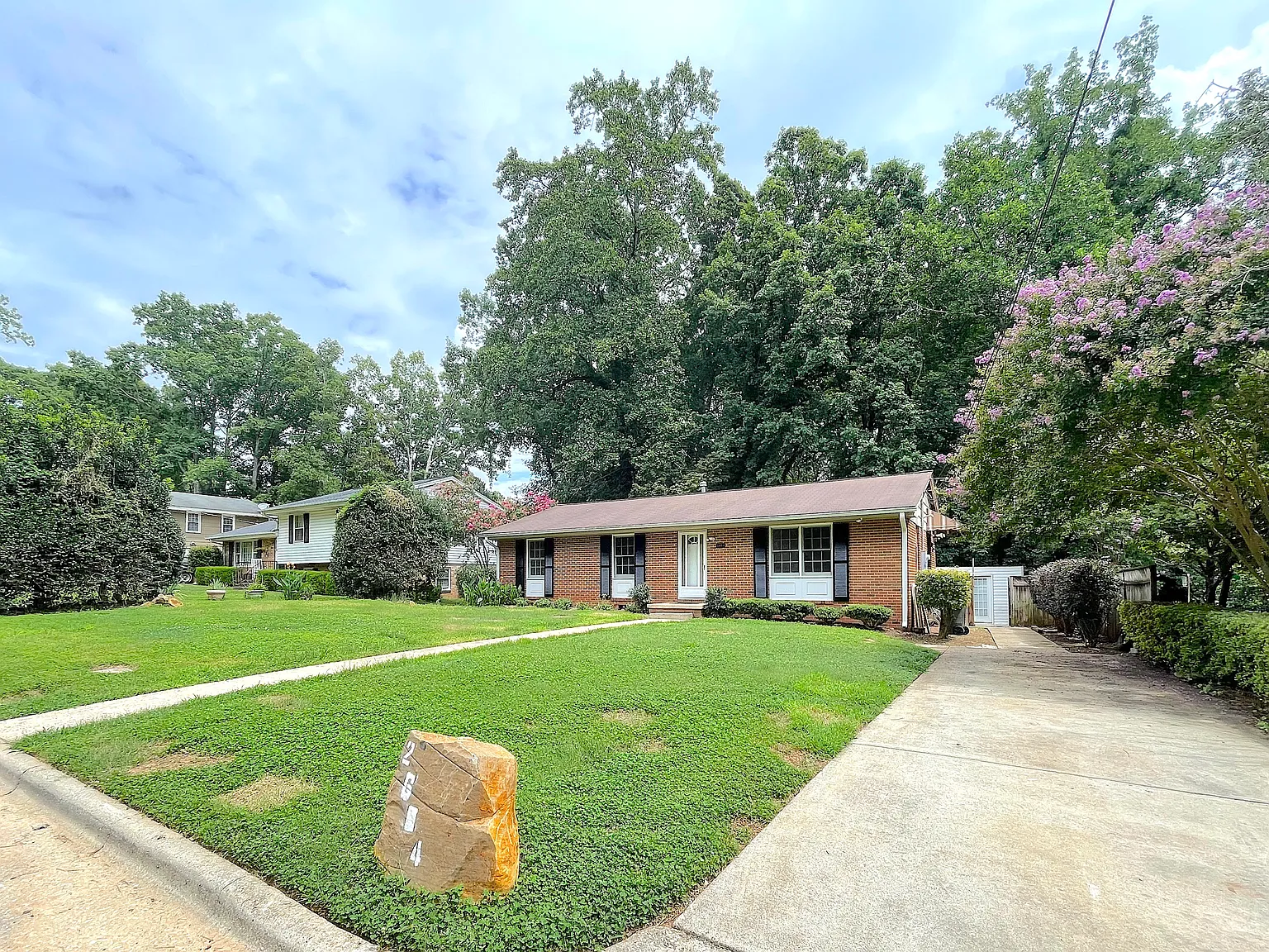 3 bed, 1.5 bath, 1239 sqft, $1,875 — Photo 4
