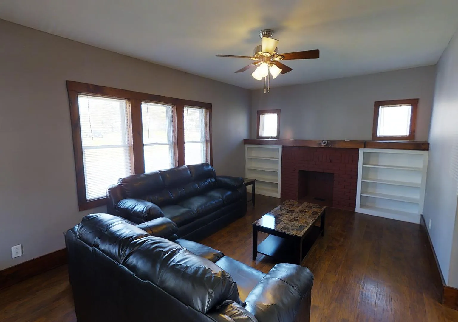 3 bed, $2,175 — Photo 2