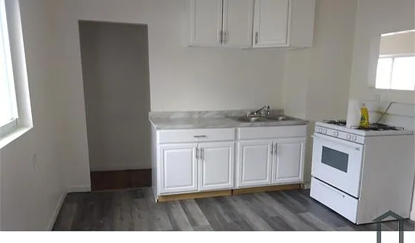 4 bed, 2000 sqft, $1,399 — Photo 2