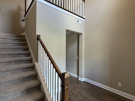 5th image of 3506 Pershing Dr