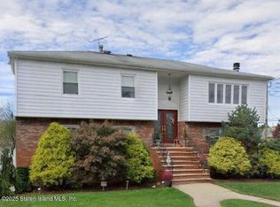 350 Wainwright Ave, Staten Island, NY 10312