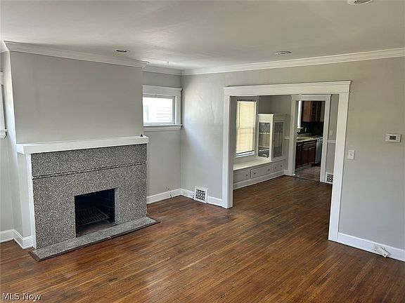 3rd image of 1275 Donald Ave