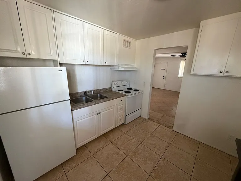 2150 W Missouri Ave #109 — Photo 6