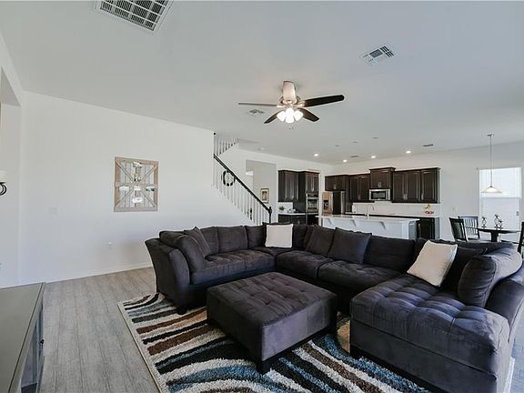 3rd image of 419 White Cotton Cir