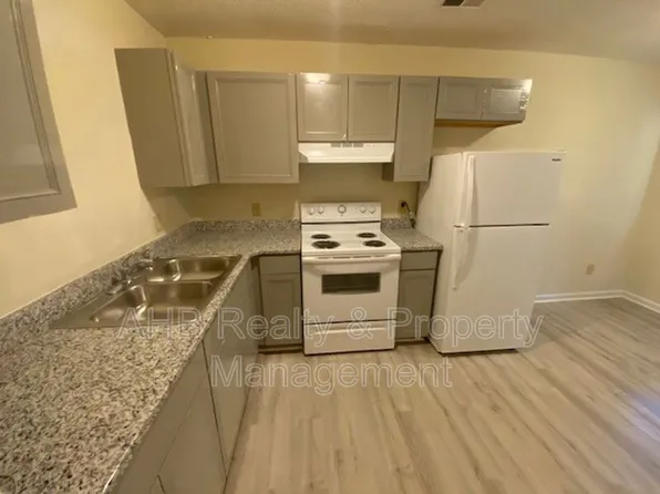 2485 Michelle Dr Unit B, Burlington, NC 27217