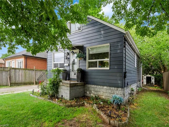 703 Brighton Ave, Hamilton, ON L8H 6H5