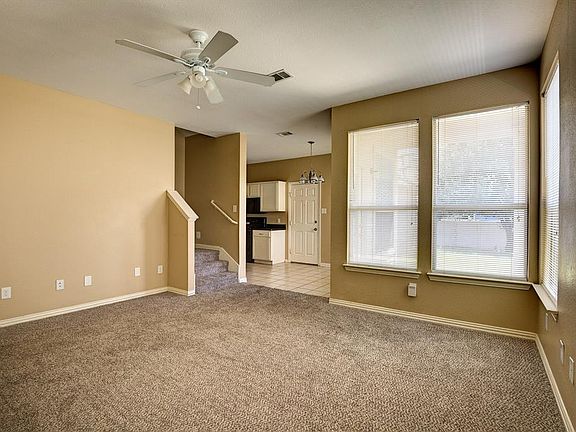 5th image of 1210 Stratford Dr